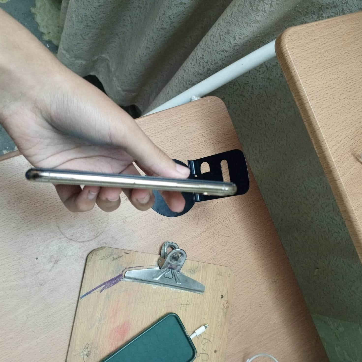 آيفون xs بطاريه ٨٥  اصليه ما بدله مبدل شاشه مثل ما موضح ألوانها تخبل ومبدل ضهر بي بعض الخدوش ما ويا ملحقات الجهاز كله شغال ذاكره ٢٥٦
و الكامرات كلها شغاله و بوضوح بس الاماميه بيها غبااااااار يعني تنضيف ب ٥ او اقل تشغل ما بيها شي أصلاً ما مأثر ؏ التصوير بس الي يريد ينضفها  سعره ١٨٠ ألف قفللللل الشراي يراسلني تليكرام (@D8ES0) مكاني بصره الزبير بترو السكن ؏ طريق سفان


**إذا كنت صاحب هذا الإعلان وتريد حذفه لأي سبب، رجاءا أرسل رسالة إلى الدعم الفني**