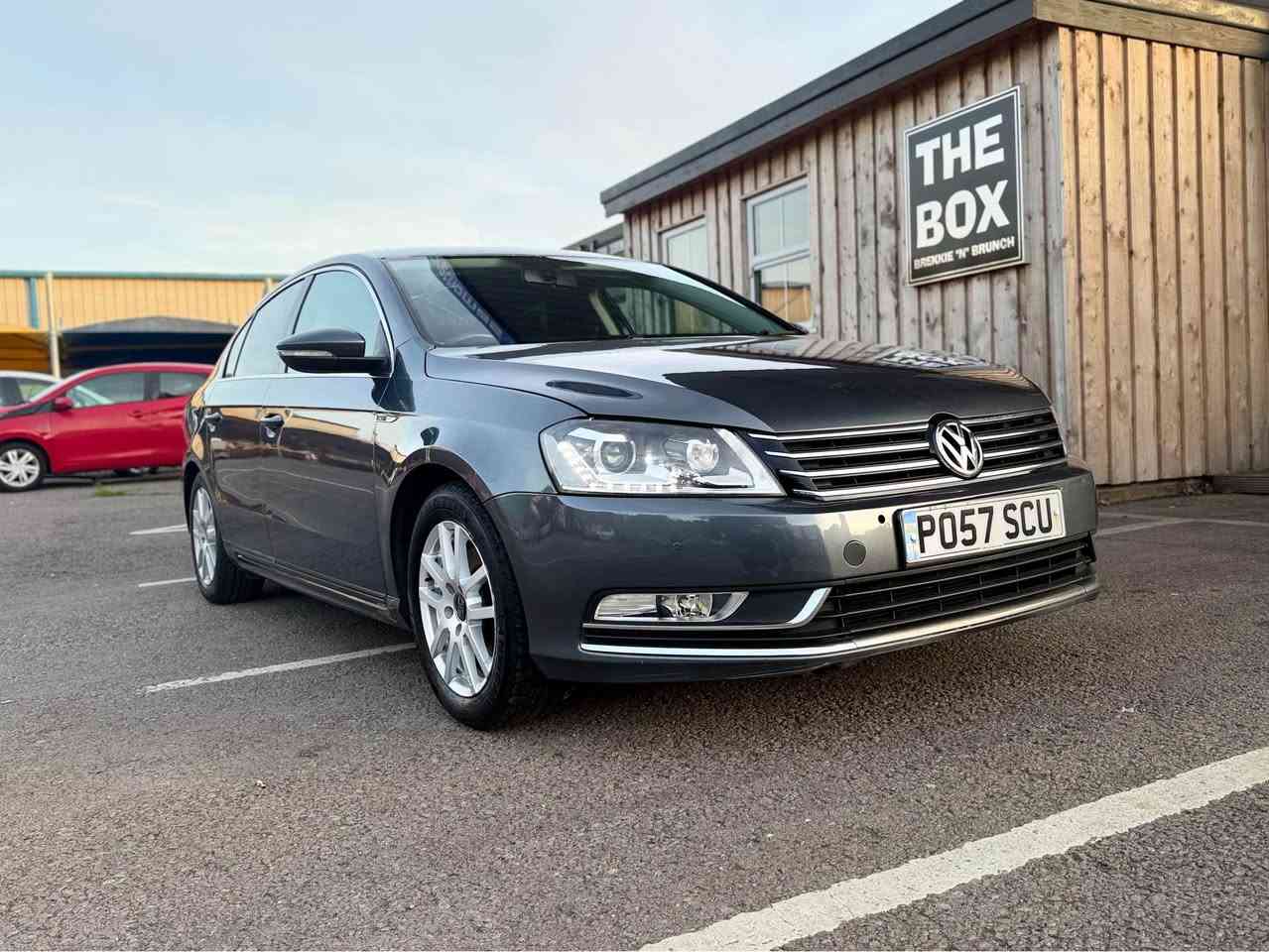 ￼ 2014 Volkswagen  passat 2 L automatic
2.0tdi bluemotion 140bhp

Very low mileage 95k 12 mothers mot can do px ￼ category s. 4 good tyres welcome driving test got full logbook Caerphilly, Mid Glamorgan


**إذا كنت صاحب هذا الإعلان وتريد حذفه لأي سبب، رجاءا أرسل رسالة إلى الدعم الفني**