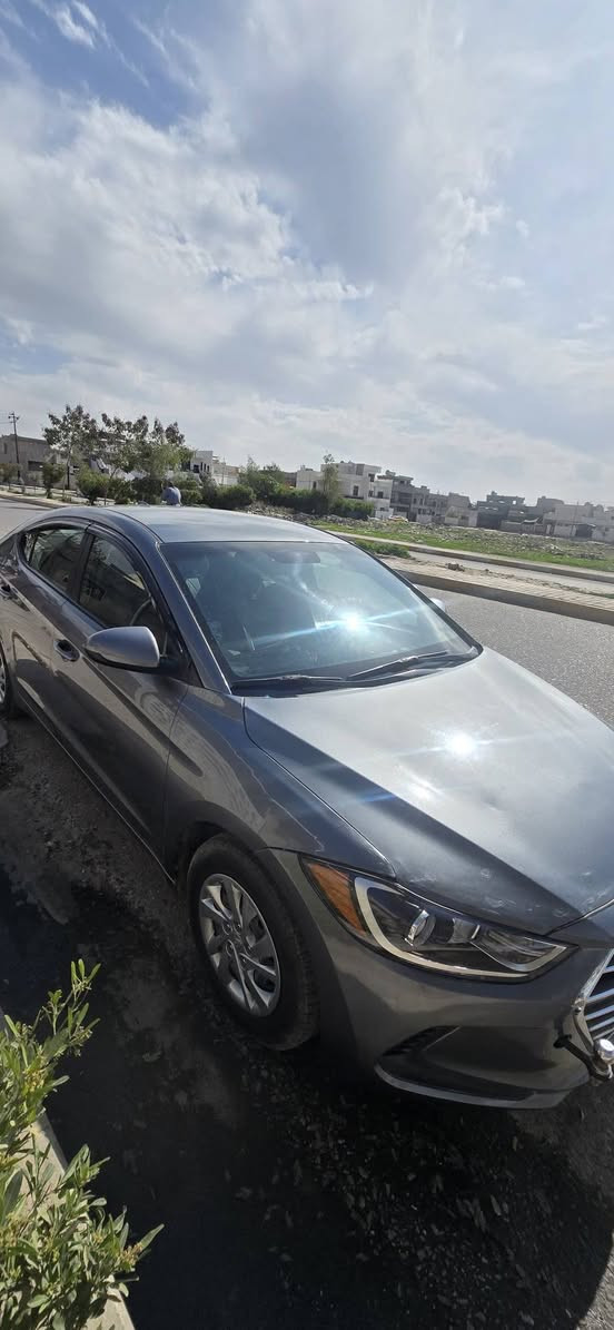 سلام عليكم 
هيونداي النترا 
موديل 18 وارد امريكي
محرك 20
اللون نفطي 
ضرر السيارة بسيط فقط تعديل بارد شبرين بالبونت 
بدون دواخل 
السيارة نضيفة كلش مال بيت 
من الشركة بيدي
العنوان كركوك 
رقم الهاتف *********** كركوك, العراق
