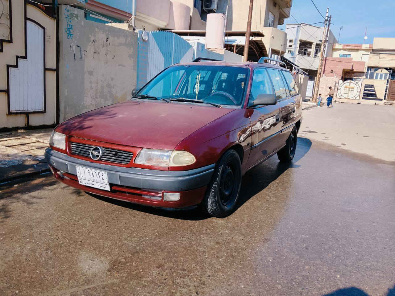 السلام عليكم 
اوبل استرا رقم بصره مشروع وطني شرط التحويل 
سياره حلوا مكينه وكير شرط سعر 42 وبيها مجال بصيط 
‏‪   ***********‬‏‏‪***********‬‏
