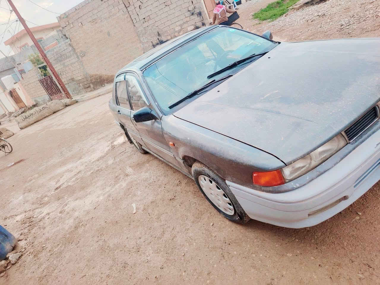 سلام عليكم سيارة للبيع رقم جديد دولي حدادية جديدة السياره نضيفة مابيه اي نقص الموديل 1992 التواصل على الرقم *********** البيع نقد وتقصيد
