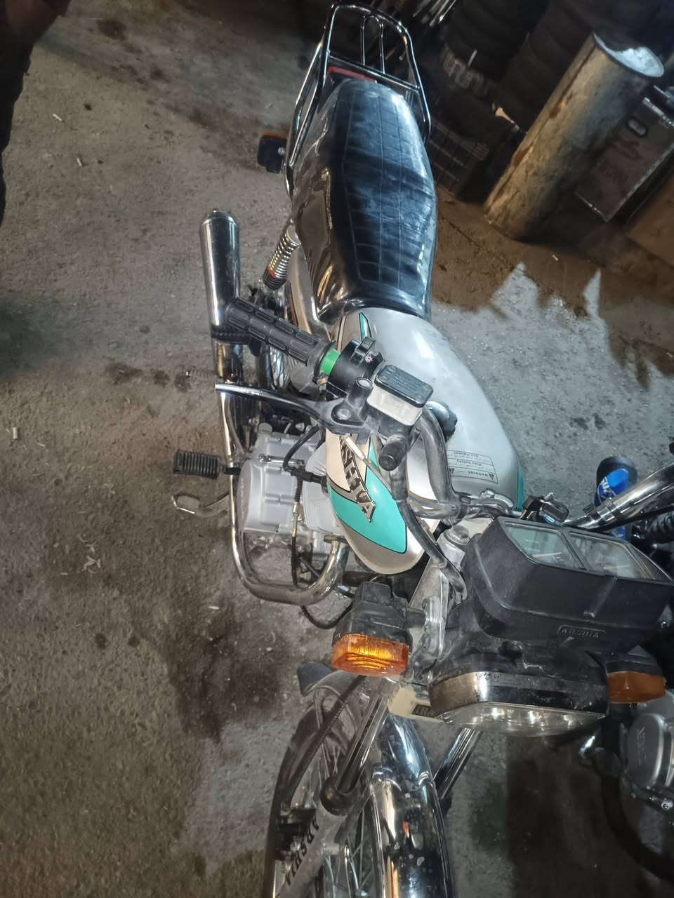 السلام عليكم
دراجه 4كير ارشه موديل (21)  للبيع دراجه كفاله محرك واوراق مكان واسط/قضاء النعمانية 
الاستفسار اكثر اتصل ***********
