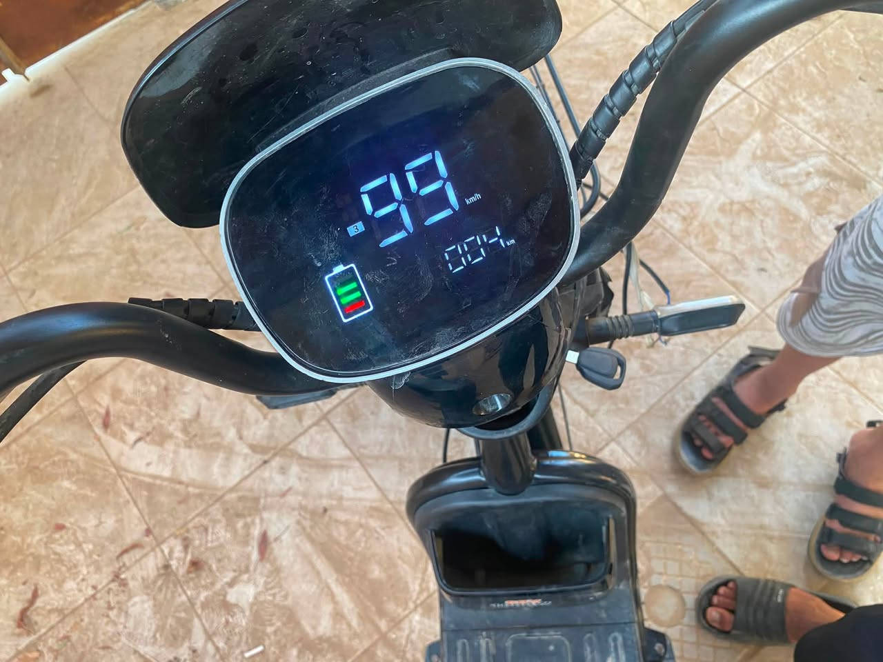 البيع سعر ٣٠٠بيه مجال ***********
