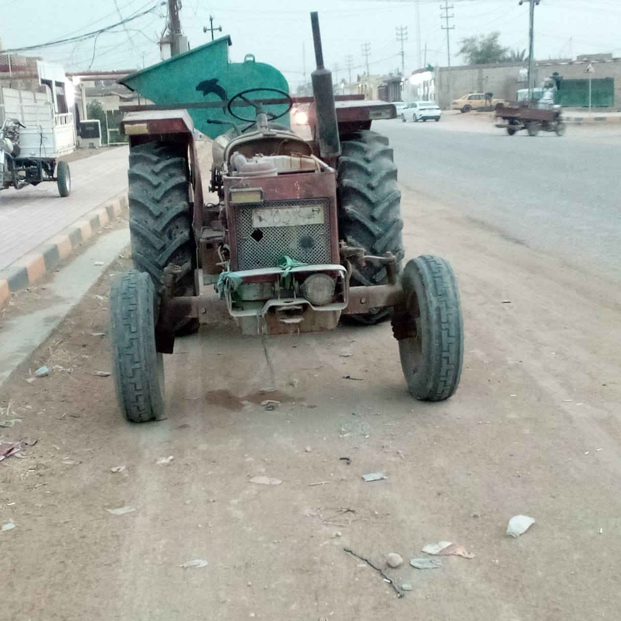 بسم الله الرحمن الرحيم كاروبه عنتر موديل 1989 مكينه جاهزه تخم تاير لا تبخر ولا تنقص اكسن وجهاز وكهربائيات كلها شغاله تريدها هيه والطاحونه لو وحدها والشراي بيه خير ويدلل
العنوان النجف الاشرف ناحية الحريه 
للاستفسار اتصل على الارقام التالية 
***********
***********
