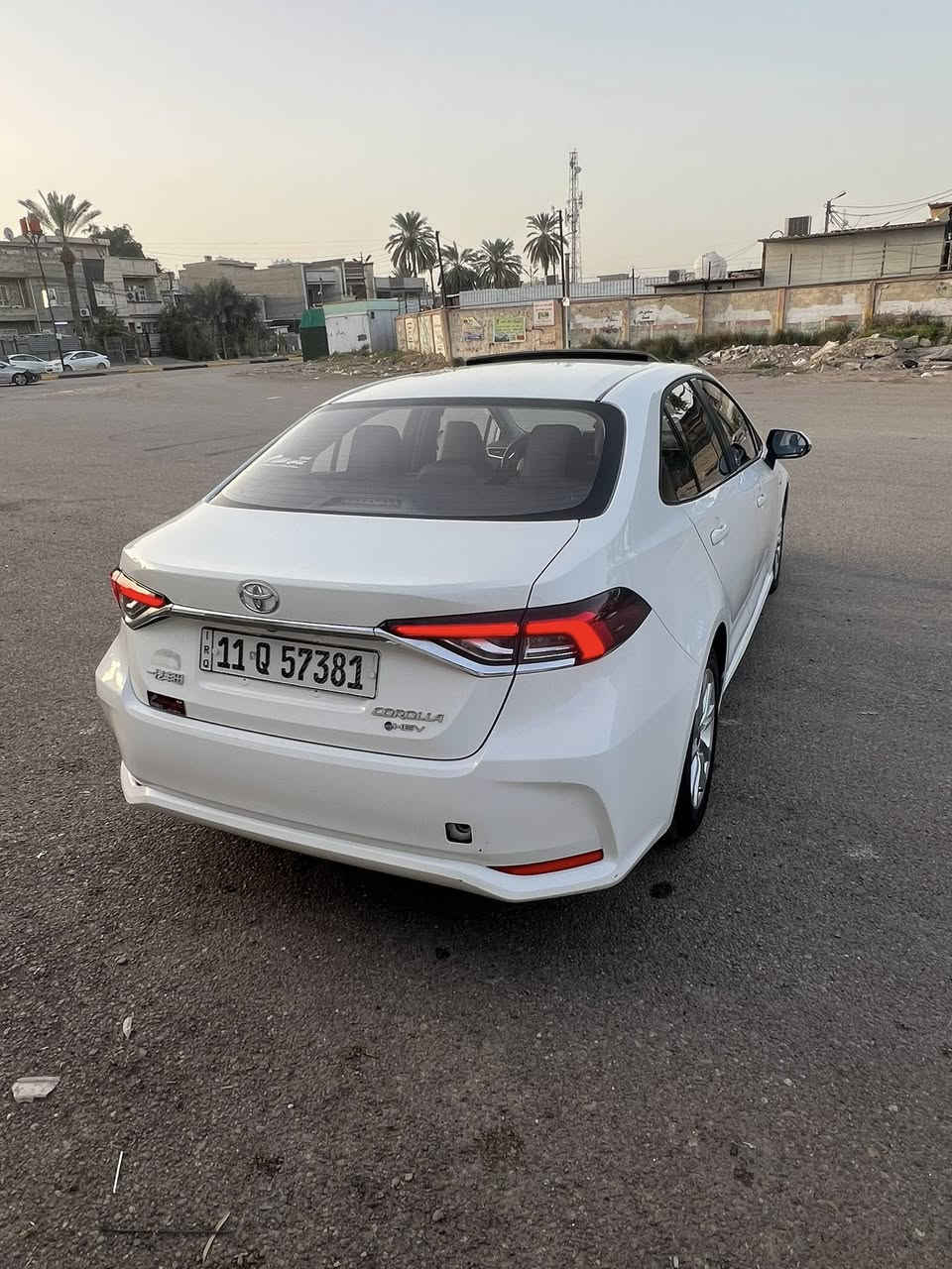 سلام عليكم
للبيع 
كورلا هايبرد 2024  شكل الخليجي
رقم بغداد بأسمي تحويل ثاني يوم ماشيه 28 الف
بيها بارد بل بابتين من جوه و الدوسه صبغ واقل من ربع الدعاميه الخلفيه صبغ 
مواصفات السياره..
سعة المحرك 1,8L
 مرتبط بناقل حركة أوتوماتيكي  
سلايد رووف
 لايت زينون + LED
 مفتاح التشغيل بصمة
 دشبول ديجيتال 
 شاشة اصلية
 كاميرا 
المقاعد جلد اصلي مثبت السرعة 
 حساسات ضغط اطارات 
 تبريد شاشة
قطعتين تبريد
هاند بريك بصمة
 نظام مانع الانزلاق 
اوتو هولد Auto Hold 
اشارة في المرايا الجانبية
السعر:(147ورقه$) وبيها مجال بسيط
للاستفسار اتصل :***********
