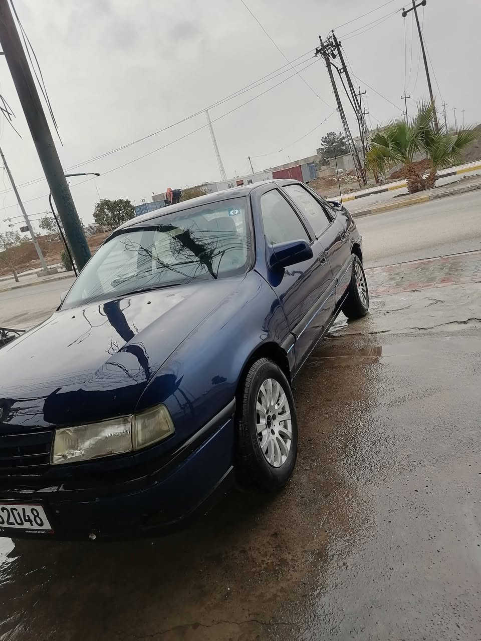 السعر 36
سياره فكترا حجم 20
رقم دولي انكليزي
سنويه جديده لي 31 باسمي
هزه قبل اسبوع 
كير محرك شرط ارفلو كبس
وايرمنيه كلها شغاله باتري جديد
تاير جديد+ ويل كب  
مصبوغه جماليه 
سياره مال جنايي معوزها شي

***********
***********
***********
