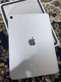 آيباد ١١ • مستعمل يومين • ٢٥٦