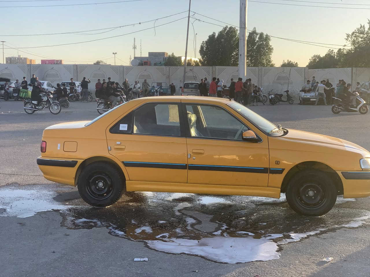 السلام عليكم بيجو بارص موديل 20 كفاله عامه بيهه طخه بصيطه وراجعه بارد كير محرك كفاله تخم تاير جديد حداديه جديده تبريد تدفئه نعمه من الله السياره ب اسمي رقم بغداد  مداور ثاني يوم مشروع وطني رقم انكليزي هيئه مصفره عنواني كربلاء شراي اتصل بيك خير ودلل مامتواجد ع الخاص ***********
