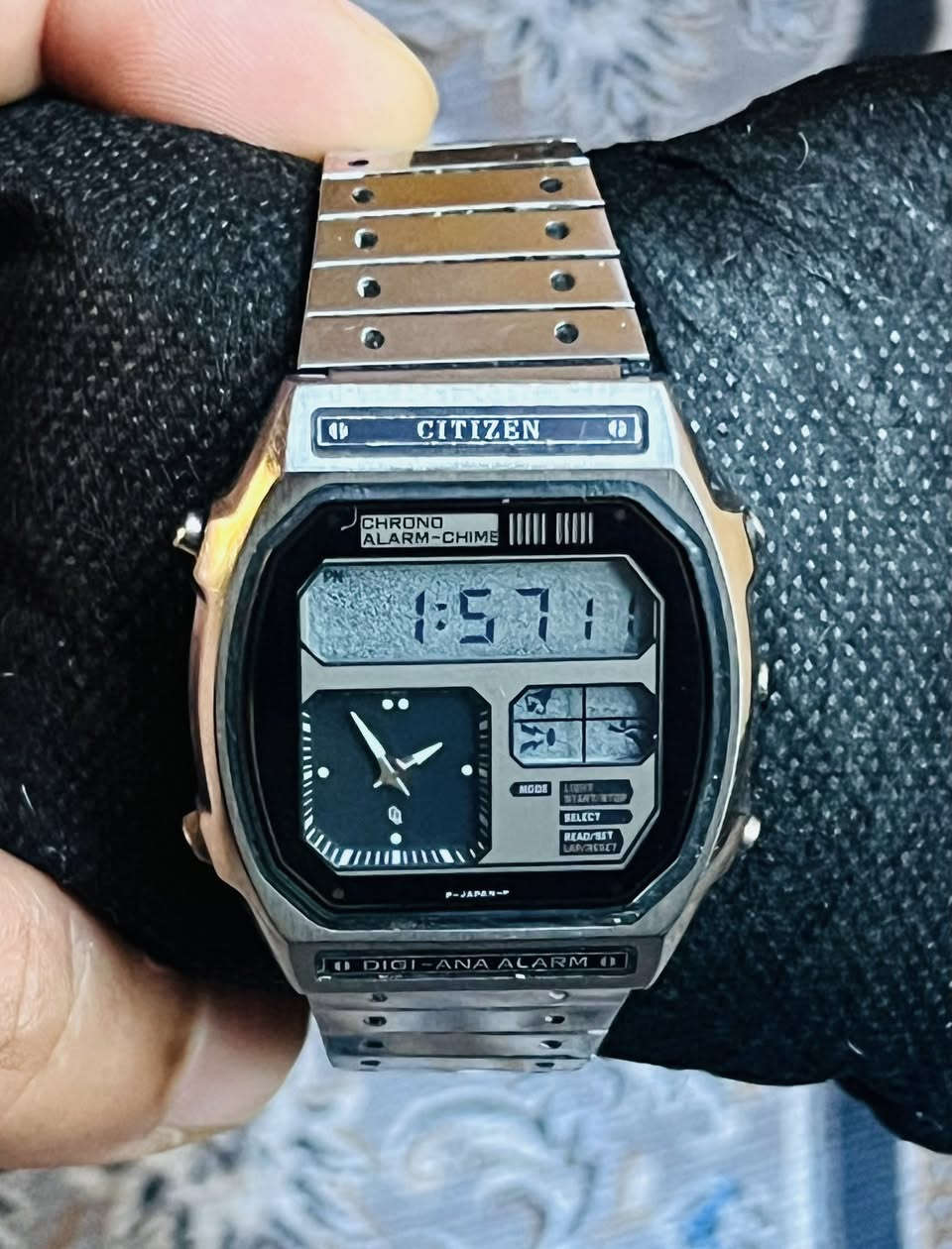 السلام عليكم
ستزن ياباني اصلي 

نوادر 

كوازتز 

نظافه ممتازه 

منبه 

السعر ١١٠$ 

وبيه مجال 

يوجد توصيل


**إذا كنت صاحب هذا الإعلان وتريد حذفه لأي سبب، رجاءا أرسل رسالة إلى الدعم الفني**