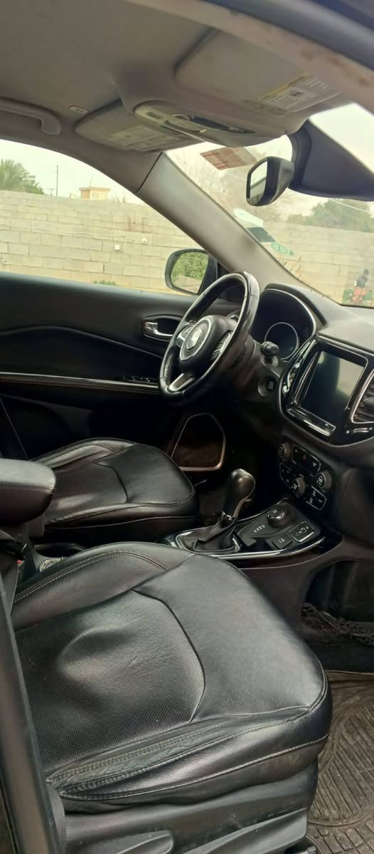 جيب كومباس 2018 محرك 2400 
4 ويل
مشروع وطني 
سنوية/ هزه  جديد  لسنة 2030
بأسمي 
بطاقة بنزين 
تخم تايرات جديد
محرك گير شرط بلادي
ضرر بونيد  
السعر...155/وبيها مجال العنوان حويجة .......***********
