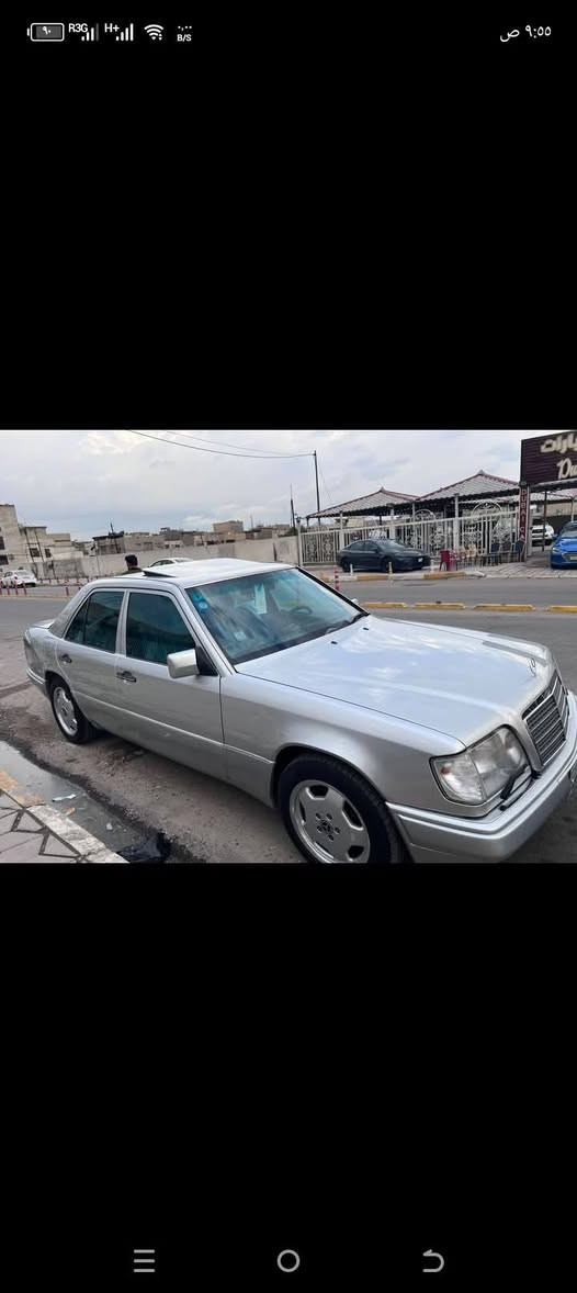 السلام عليكم
مرسيدس دب بيبي موديل 93 
حجم 320 خراطيم 
السياره مصبوغة عام اثر جراد ومكفولة من الحادث رقم بغداد دولي بااسمي 
مكان السياره بغداد الجديدة 
والسعر اتصل واني خادم 
*********** 
***********
