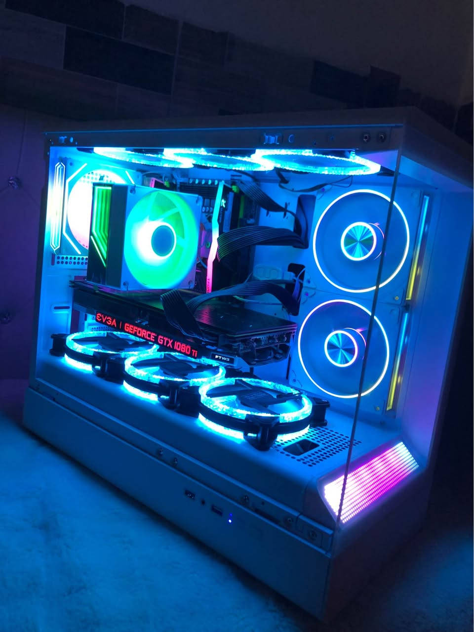 السلام عليكم

لە FPS مەترسە هەموو یاریەک بە 4K دەکەم و هەموو یاریەک سەرو 100 بۆ 120FPS زیاتری داوە لە چیرۆکی  

بەس ماشاءالله ی ئەوێت بەو شەرتە ئەیدەم بە کەسەکە بێت بە دڵی خۆی یاریەکان تاقی بکاتەوە بە دڵی نەبوو نەیبات 

مواسەفاتی

CPU: XION E5 2680 V4 14 CORE 28 THREAD

MB: ZSUS GAMING MOTHERBOARD (NEW)

GPU: GTX 1080TI EVGA FTW3 3 FAN RGB  11 GB 

RAM: DDR4  2*8 16 GB 3200 mhz T-FORCE RGB 

POWER SUPLY: AIGO 650W 80 PLUS BRONZE (NEW)

HARD: SSD 480GB (NEW)

COLER: KF420F-DGT RGB (C) CPU SHOW (NEW) WHITE

2 HAB CONTROLER 1 RGB HAB (NEW) 2 (USED)

نرخی 750 هەزارە سلێمانی السليمانية, العراق


**إذا كنت صاحب هذا الإعلان وتريد حذفه لأي سبب، رجاءا أرسل رسالة إلى الدعم الفني**