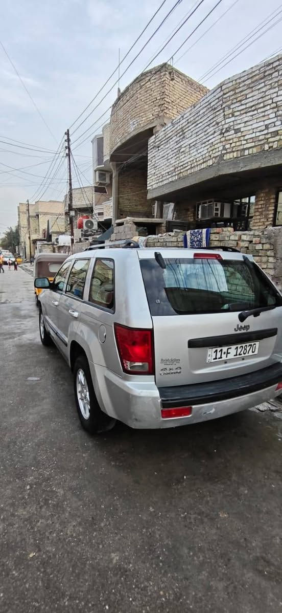 سلام عليكم..
جيب لاريدو 2007 للبيع او مراوس بدوج كرفان 

.سعر ٩٠ وبيها مجال للشراي

رقم بغداد تحويل ثاني يوم 

كشنات جلد +كهرباء +تدفئه وتبريد
دفع رباعي

تبريد ثلج

شاشه اندرود

تحكمات ستيرن

تايرات جدد

صدر خلفي جديد امامي نضيف

كشرها كدام لعين ولسونر كدامك
 غيرهن مابيها.

   مكاني بغداد الشعب شارع لصحه

مامتواجد خاص هاذ رقمي ***********

***********
