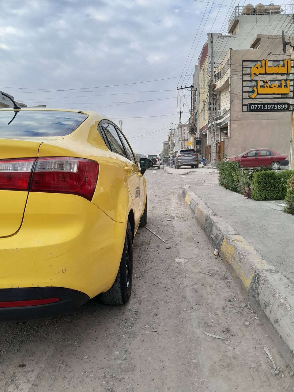 السلام عليكم
كيا ريو خليجية موديل 13 بدون حادث رقم انكليزي مصفره هيئه و غرامات بأسمي تحويل ثاني يوم تخم تاير صدر خير من الله  
منضومه تبريد جديدة صارف عليها 600 الف مكينه 1600دوش شاشه تاب كامره وحساسات خلفيه شاشه اعطال مري شفط فول تحكم ستيرن جام اوتوماتيك السياره نظيفة خير من الله وكبل للشارع 
السعر 72 وبيها مجال مكان السياره حي البنوك 
***********
