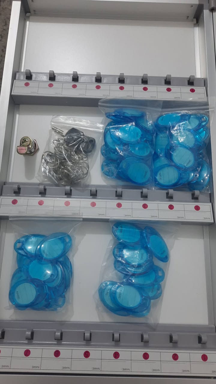 بوكس مفاتيح للبيع المنيوم جديد سعره ١٥ مع توصيل


**إذا كنت صاحب هذا الإعلان وتريد حذفه لأي سبب، رجاءا أرسل رسالة إلى الدعم الفني**