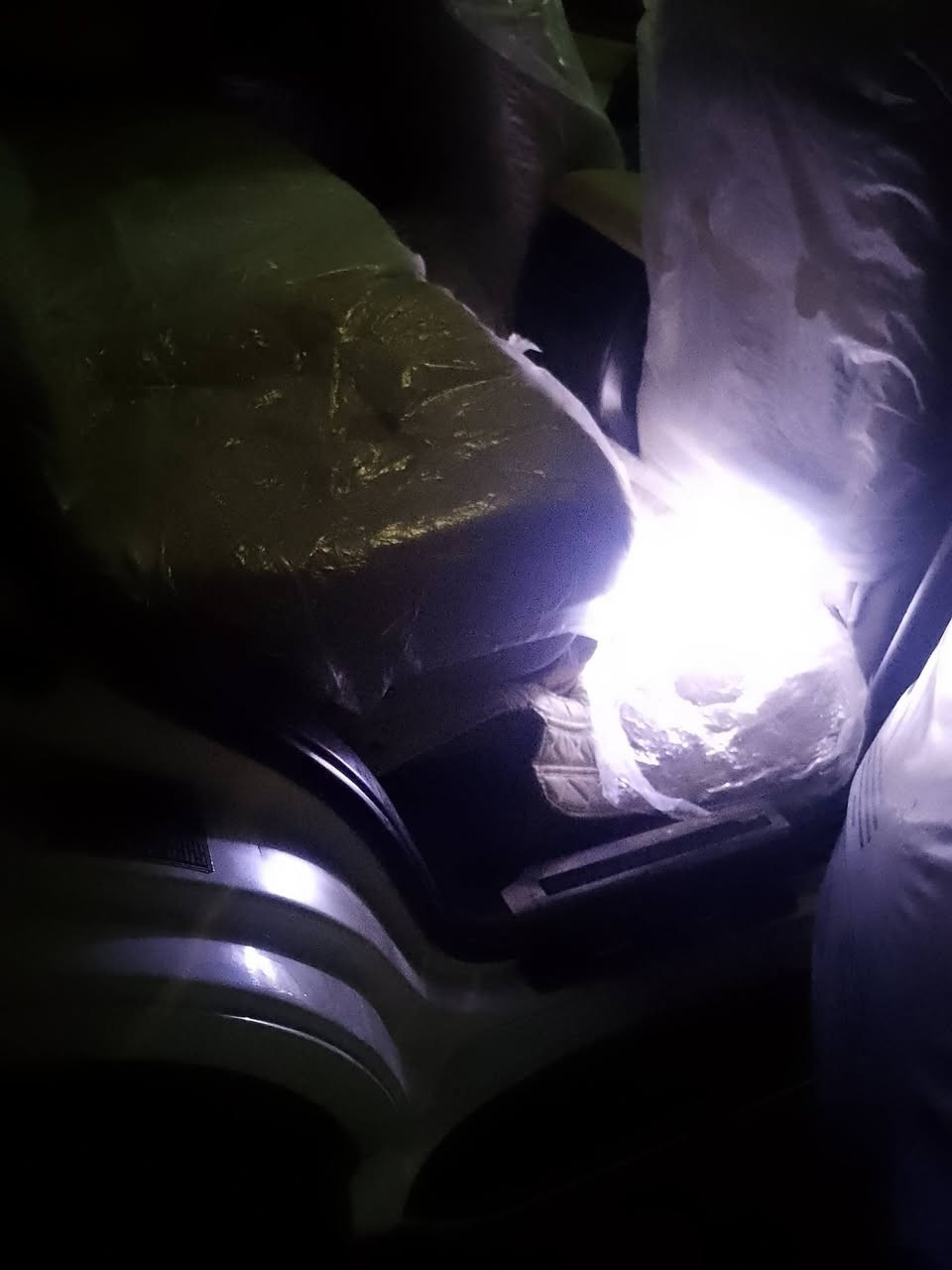 سلام عليكم سيارة لاندكروزر موديل 2011
ستنيه سعر سياره 270مكان السياره بغداد الزعفرانية ***********
