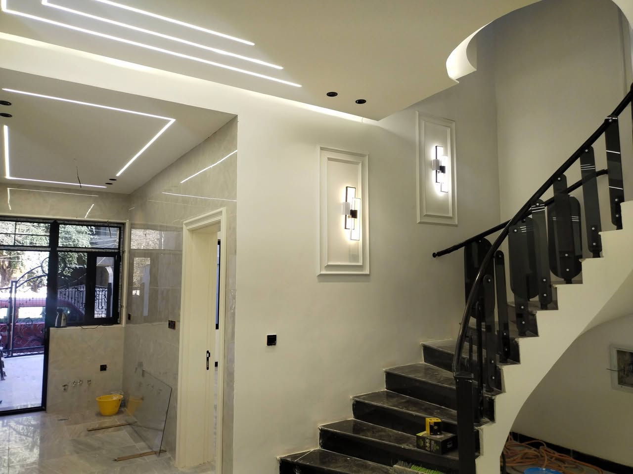 للبيع/
دار حديث مودرن 150 م واجهة 6م 
بناء 2026 فول 1/1
ارضيات وواجهة مرمر
الموقع/
ضباط السيدية خلف جامعة الشعب وش الخيزران موقع مميز ش عرضه12م
المحتويات/
صالة
5 غرف نوم سويتات
هول حولي وسطي كبير 
مطبخ عدد 2 
كراج سيارة وحديقة صغيرة
للاستفسار
*********** واتس
