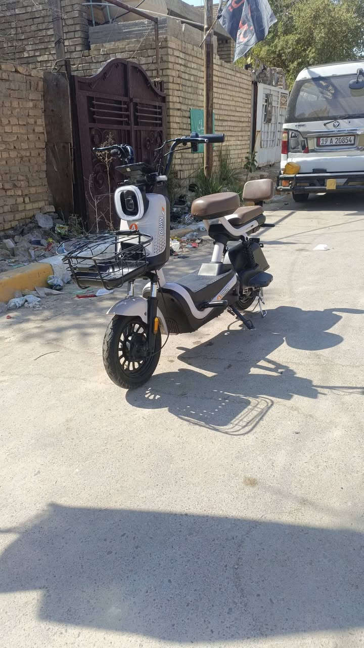 سلام عليكم
دراجه شحن شركه الريان حجم 14

4 بطاريات 16 امبير ملف 500M تحمل وزن 175 تمشيك مسافه 30كيلو تشغيل بصمه عن بعد جهاز اذار بلاتوث عالي سعر واتساب 
الاستفسار على الرقم 
***********
