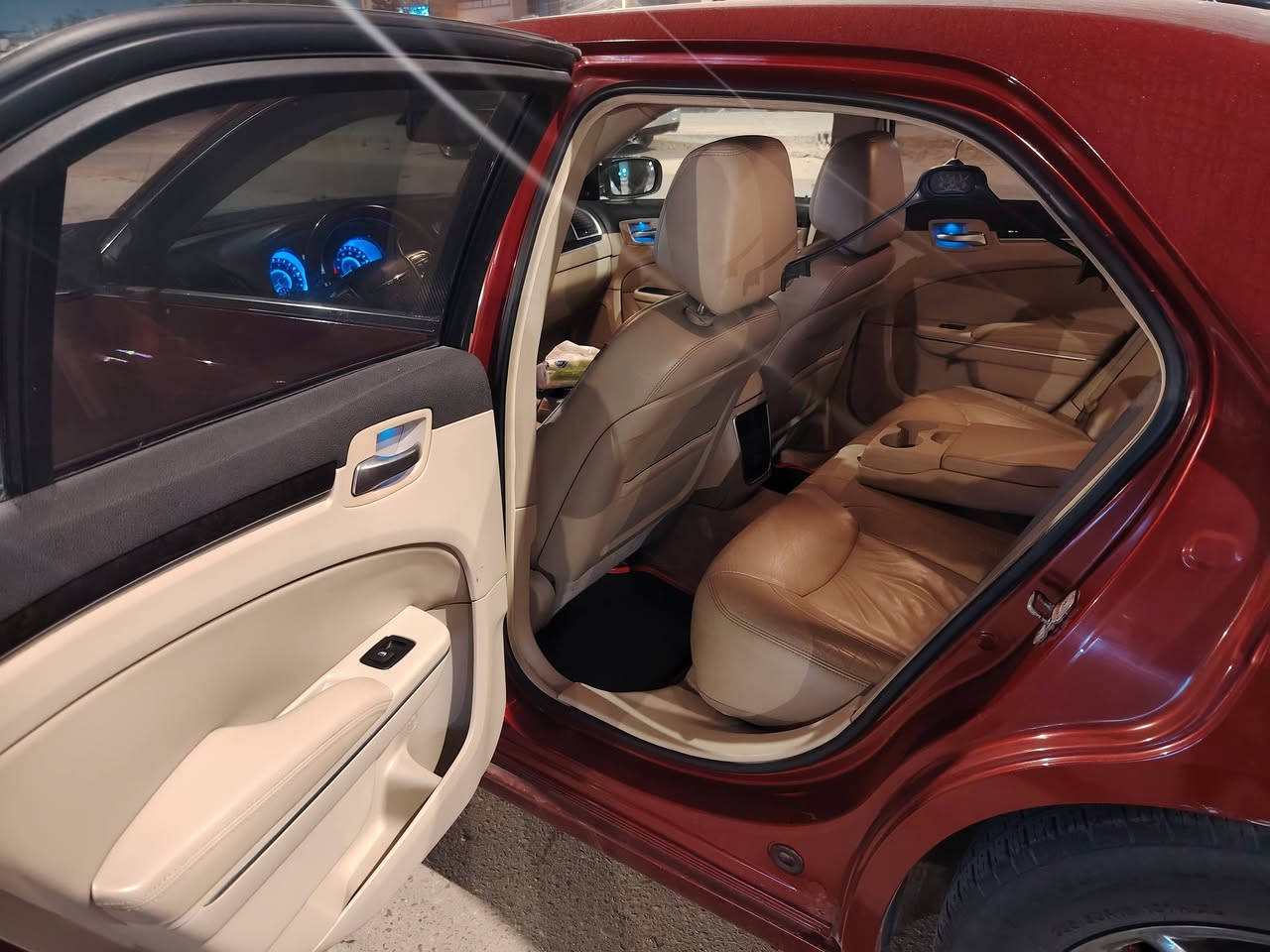 السلام عليكم كلايز  أوباما مديل 14السياره مكصوصه السياره كارتون بدون أرقام دخول جديد مكان السياره بصره مكينه 3600 كير مكينه كفاله السعر 58 او بيهه مجال ***********
