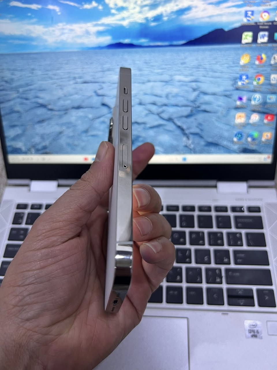 13 برو (( فقط برو )) 
ذاكره 128 
نموذج M تك سيم 
بطاريه 90 
شرط ما مفتوح 
حيل نظيف 
سعر الجهاز 525 الف 
شراي خاص او اتصل. 
*********** 
***********
