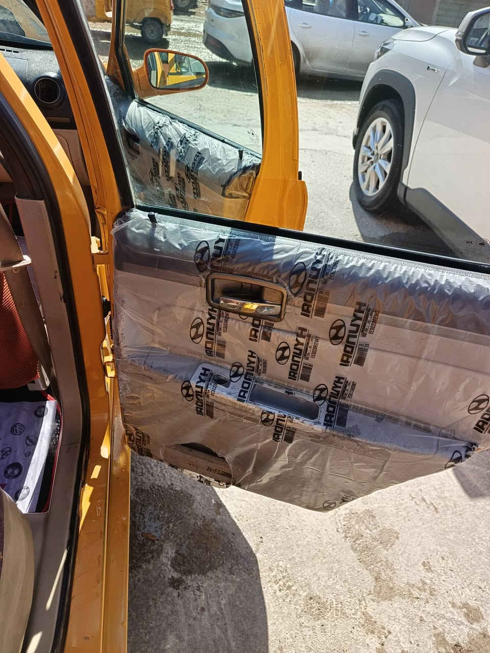 سلام عليكم جيلي سي كي للبيع موديل 2013 السياره كفاله من الظربه بيه صبغ مكانات مال الهلات كير ومكينه كفاله تتفئه تبريد ثلج كهربائيات كله شغاله تخم تاير صدر امامي خلفي جديد دوشمه جديده كاعيه جلد تنته لايلون شاشه مصفره هيئه وغرامات بسم ولد يمي تحويل كبل مكاتبه مروري السيتره ترايها وين ميعجبك شلعه ومعدل خير من الله السعر 42 وبيه مجال مكاني بغداد الزعفرانيه ***********
