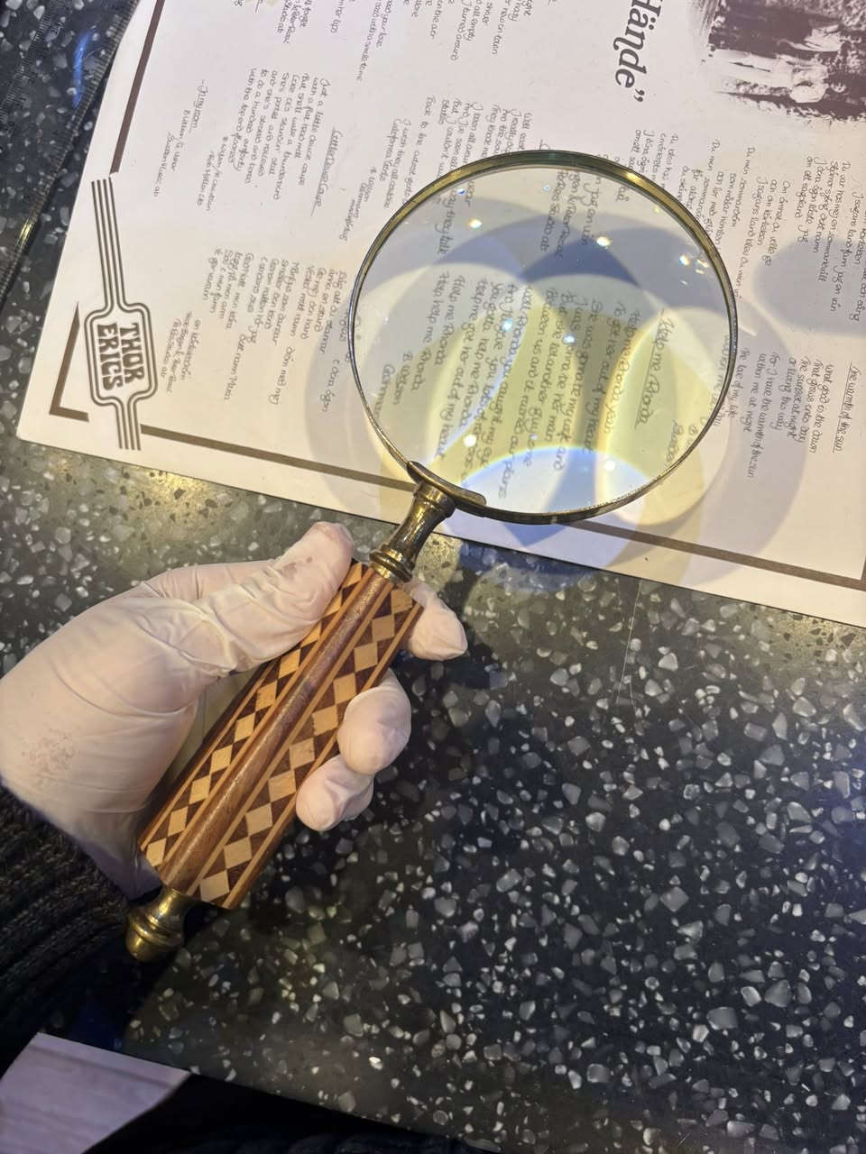 انتيكات قطع جميلة جدًا للبيع


**إذا كنت صاحب هذا الإعلان وتريد حذفه لأي سبب، رجاءا أرسل رسالة إلى الدعم الفني**