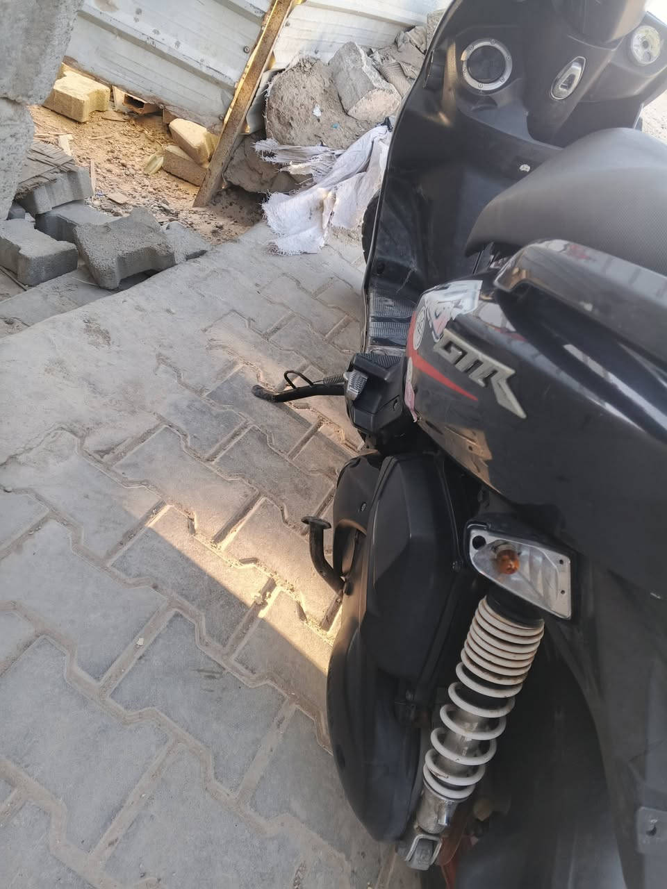 سلام عليكم.... 
دراجة جي تيار)  🛵 للبيع
دراجة شلعه معدل كهربائيات كلهه شغاله 
دراجة جديده  بلادية
أي نقص مابيهة
جيب فيتر وتعال افحص
العنوان بغداد شعله الاستفسار الاتصال على الرقم 📞 ***********
