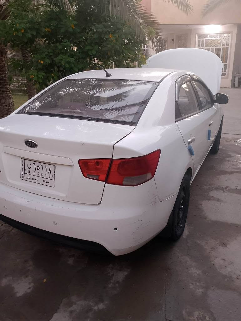 السلام عليكم 
سيراتو موديل 13 خليجي رقم بغداد سياره مكينه وكير مكفولات بيه جنطه وربع البنيد وكرد بالجاملغ الخلفي ب 85 مكاني حله ورديه خارج مكلف بالنشر للاستفسار الاتصال ياسر عامر *********** حلة, بابل
