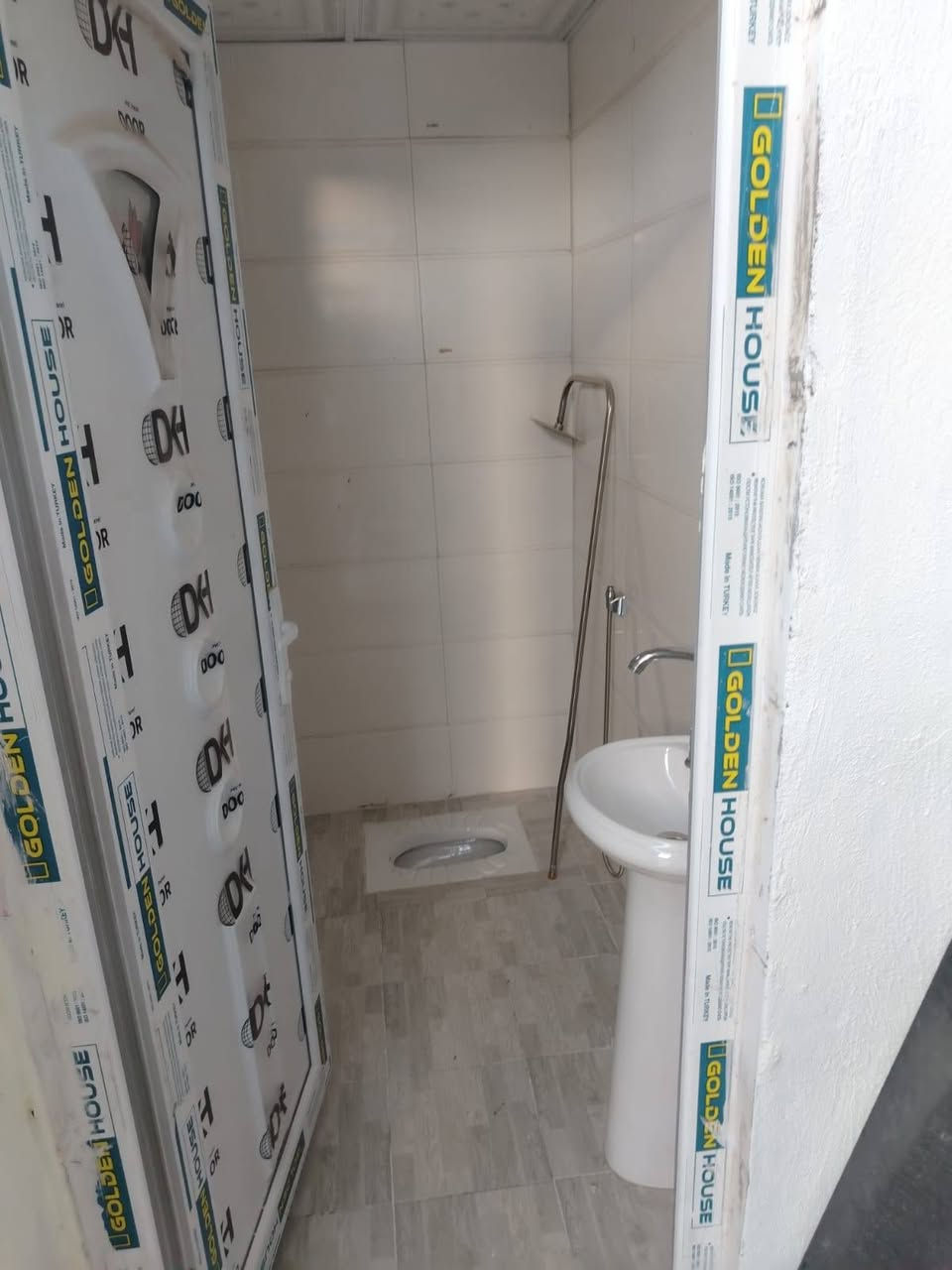 بيت ٥٠ متر طابق واحد للبيع او الاجار حي ملحق الإخلاص خلف السفاره التركيه للاستفسار الاتصال على الرقم ***********
