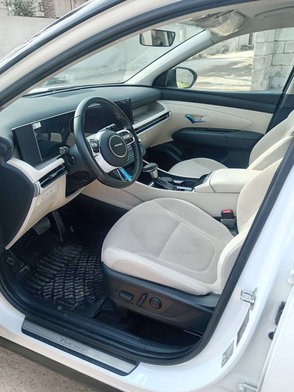 توسان 2025 فول مواصفات رقم سليمانية تو كلار ماشية 7 الف مالجناي للبيع السعر ٢٣٨$  وبيها مجال قليل للاستفسار الاتصال على الرقم ***********
 مكانها كنعان
