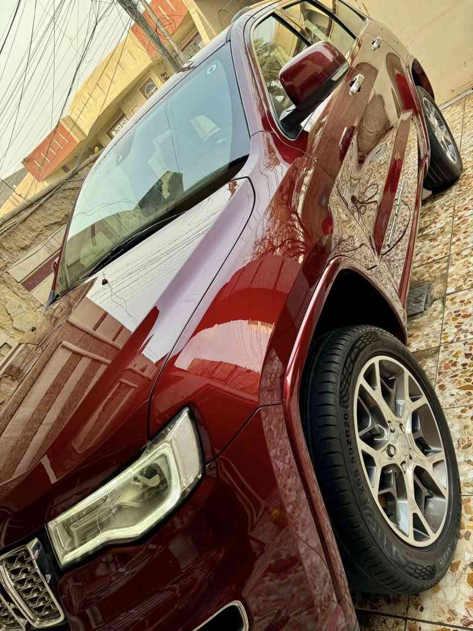 السلام عليكم جيب 2020 خليجي وكالة ليث العبيدي مكفولة كفالة عامة اوفرلاند اعلى فئة السيارة جديدة جداً موصفات بانوراما كشنات جلد تدفئة تبريد كشنات كهرباء داخل قرميدي دشبول قرميدي بصمة دخول ذكي صندوق كهرباء ٦ سلندر شاشة كبيرة كامرة خلفية حساسات امامية خلفية مانع اصطدام ماوس تحكم وضعيات قيادة فور ويل شاشات خلفية كشنات حضن وباقي الموصفات المعروفة السيارة من الزيرو عندي صارلها 5 سنوات  السعر 295 وبيها مجال حك الجية المكان بغداد السيدية رقمي ***********
