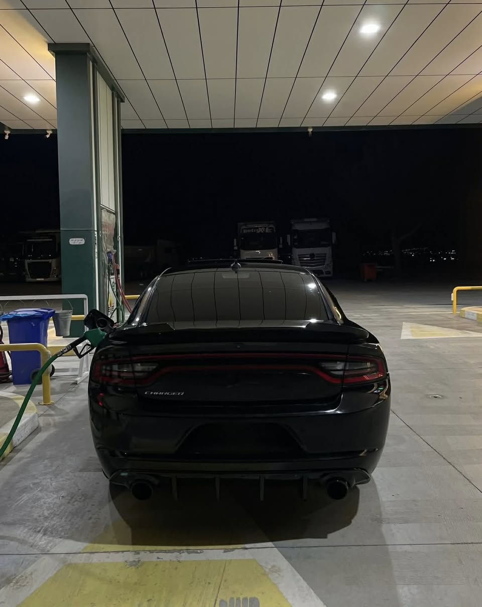 دؤج ٢٠١٧ فولawd
براوه ي دوبه ي 
سلايت
كوشن ساردوگه رم 
بؤنيتي كراوه به srt
سوكاني كراوه به srt
شاشه گه وره 
كاميرا 
به شه رتي گيرو مه كينه  بورغي لي بانه دراوه
سه وت و دوكه ل و بوغار به شه رت 
چركه ي  تيدانيه
سه قفي به شه رته بؤياغ نيه 
كاره بايي هه موو شتيكي به شه رته
سعري خوار بازار ٨٥ گه لا
شوين قلادزي 
***********
