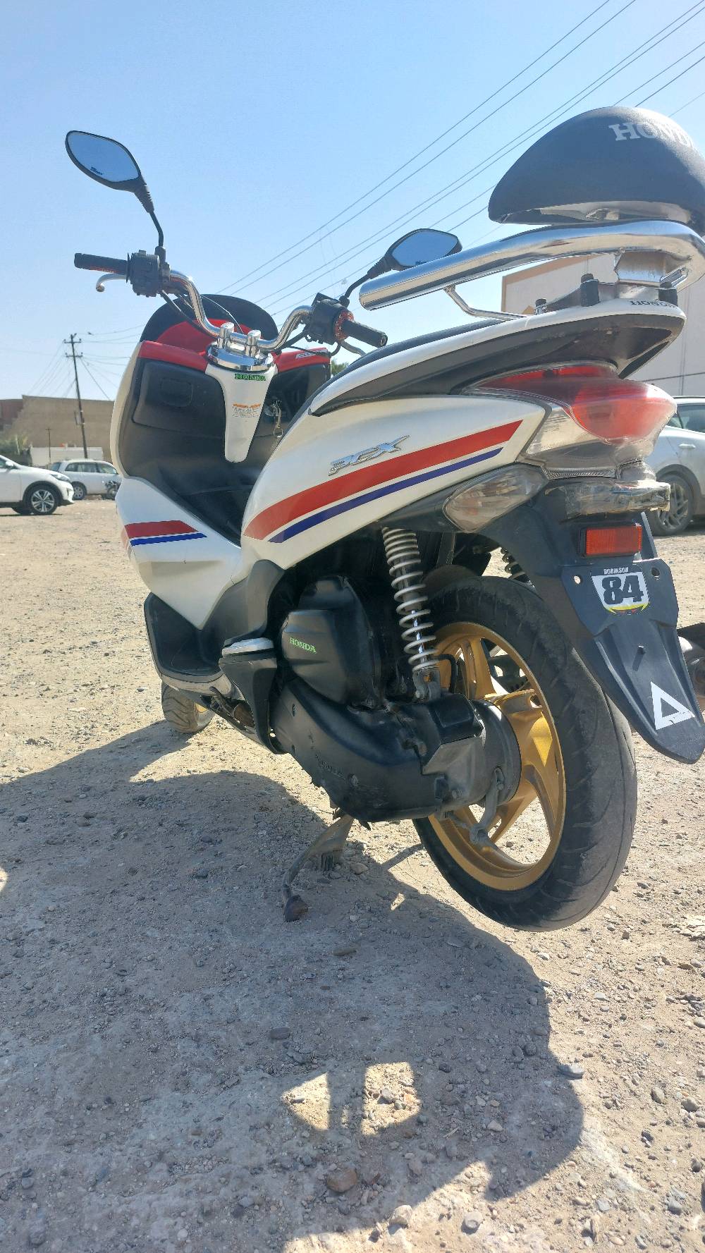 دراجه pcxجيل الاول  الدراجه  ياباني كفرات ابلاديهه رمبه موديل 2016
حساسات كلها شغالة حساس ازدحام 

أوراق كاملة 

دراجه كامله أستان كهربائي   لا تبخير. ولاتنقيص الدراجه مكينه لوك استخدام عادي  احلا من الصور دراجة مال جناي كلشي بلادي بيها العنوان 

( بغداد الشعب ) 

السعر ( مليون و 600 ) 

وبيه مجال الاتصل

*********** 