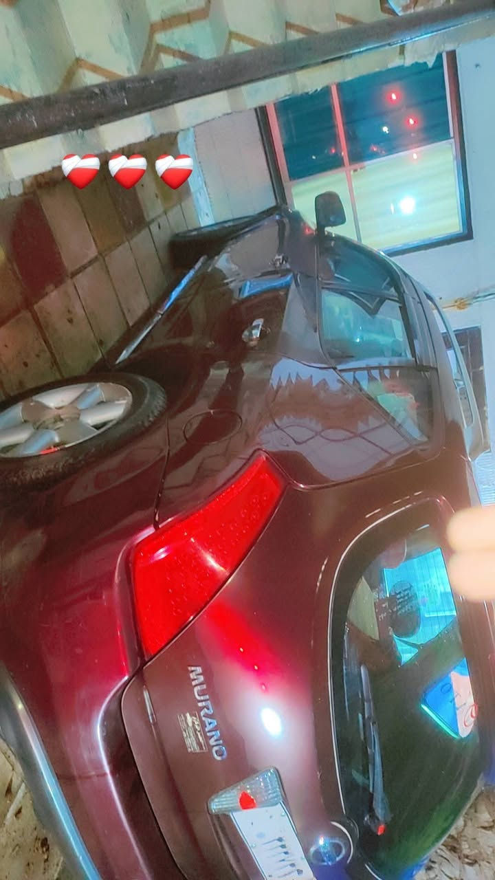 السلام عليكم نيسان مورانو 2008 فول واحد على واحد كشنات كهرباء السائق والصدر فتحه بالسقف بس يرادله صيانة الفتحة ماطور شغال  وارد امريكي مثل ما موجوده بالصوره نظافة 80% سياره نقصه تبريد محرك محور (يابان كامري ابو الجف) درايم بلاد مو لحيم سستم سماعات وكهربائيات شغاله فول السعر $65وبيه مجال الرقم *********** واتساب
