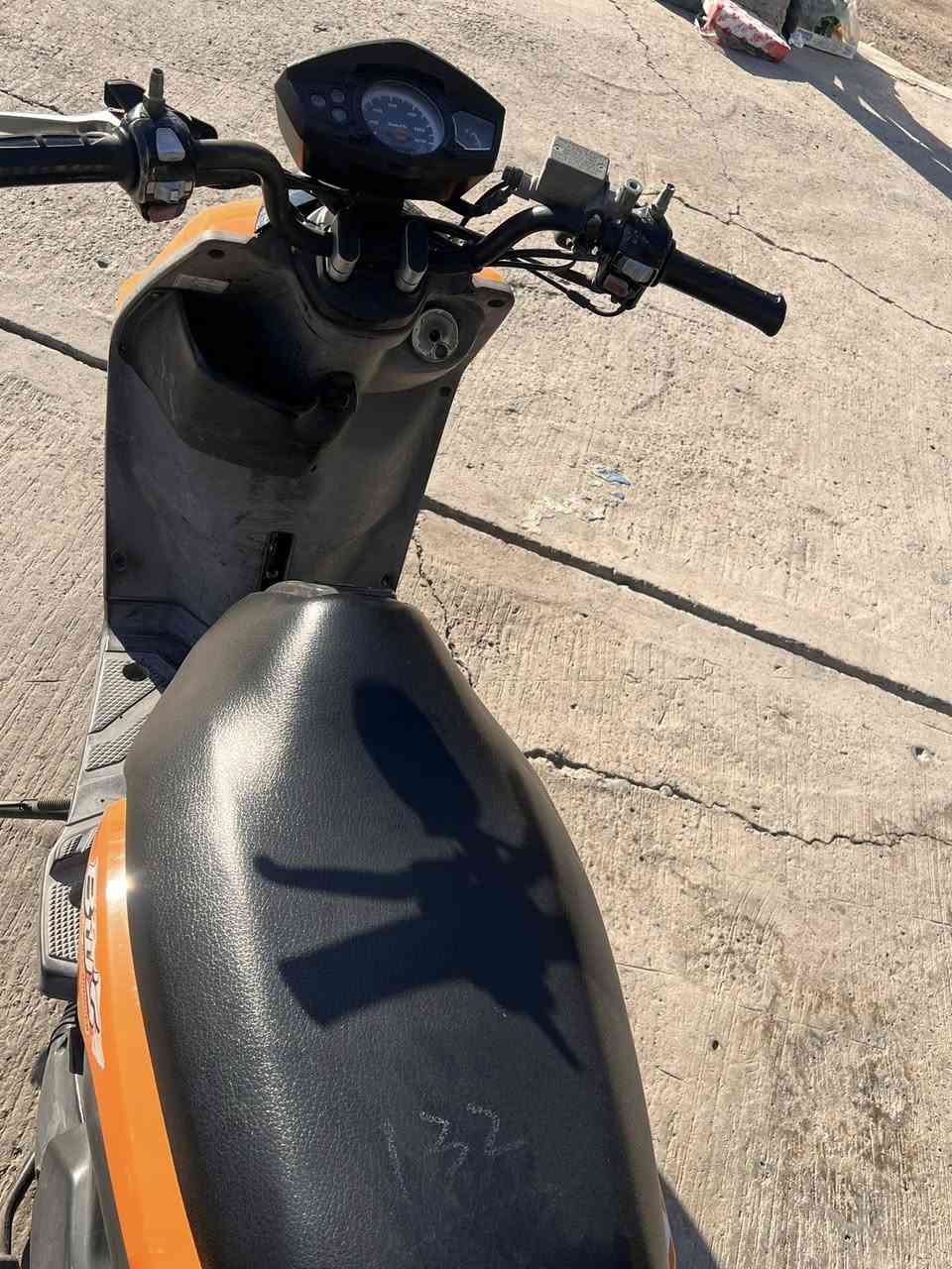 السلام عليكم . سكنس جبلي  نظيفة جداً المكينة كفالة من الفتح والتنقيص النقوصات فقط بريك امامي  الدراجة خير من الله السعر مليون وبيها مجال المكان الدورة


**إذا كنت صاحب هذا الإعلان وتريد حذفه لأي سبب، رجاءا أرسل رسالة إلى الدعم الفني**