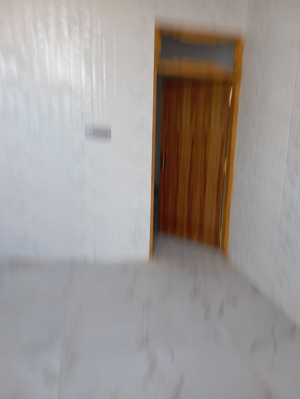 دارين للبيع مساحت االواحد الواحد 50م الاساس صب البناء ابلوك والسقف صب غرفه ومطبخ وصاله وستقبال وصحيات السعر الواحد 17وبي مجال للشراي والاستفسار على الرقه ***********
