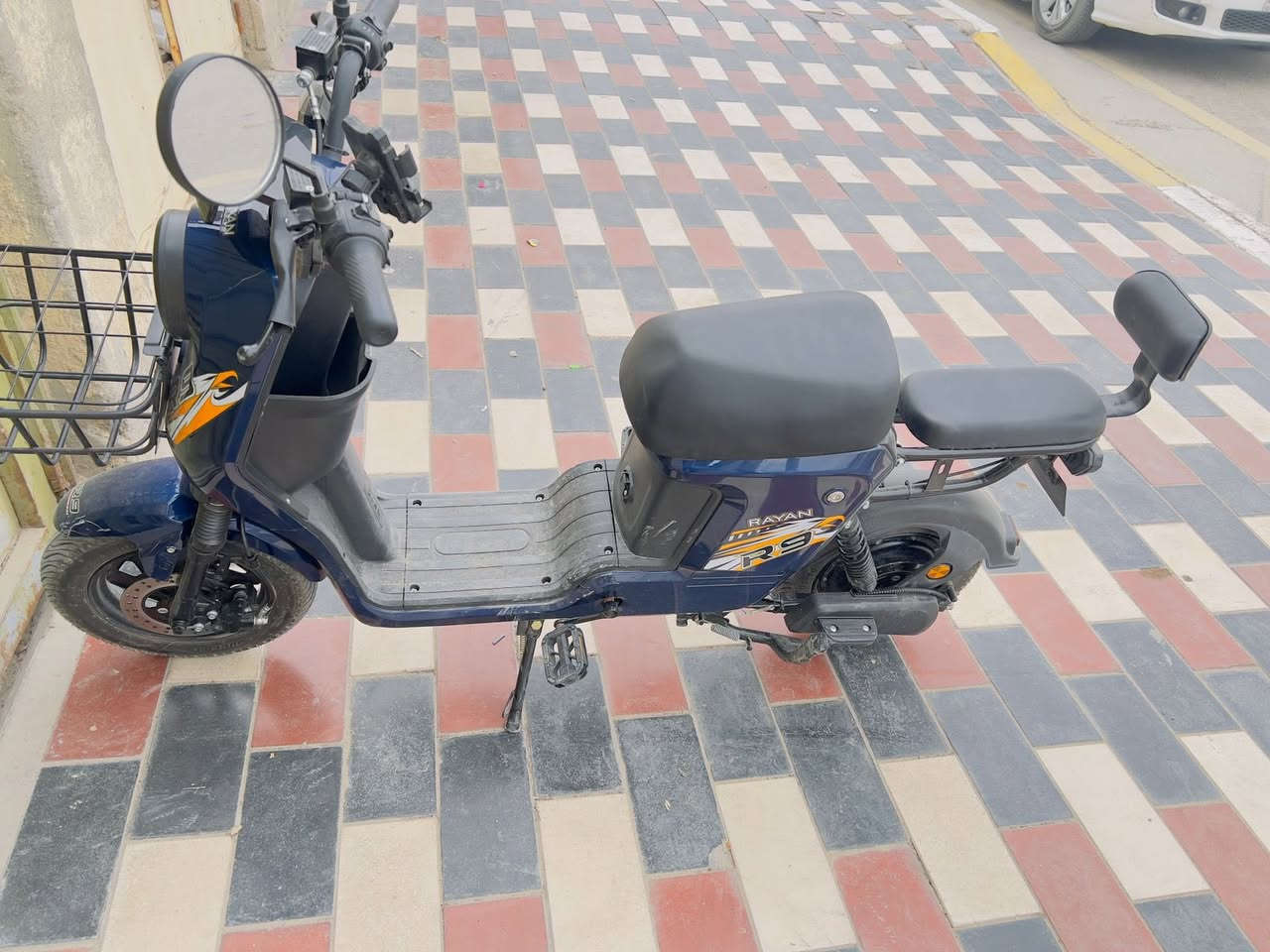 سلام عليك باسكل شحن R9 مستخدم 3اشهر السعر 475 وبي مجال بسيط /العنوان /كربلاء.الحر الرياحي الرقم ***********
