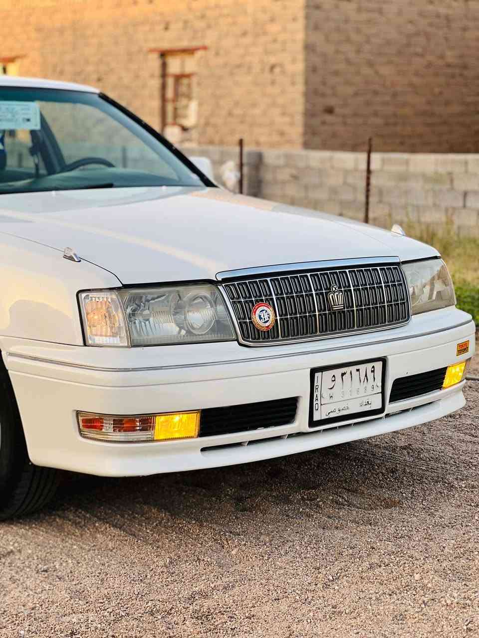 للبيع راس الثور موديل97لون ابيض صدفي سيارة كفاله من الضربه والعيب الشرعي ونقل جثه رقم بغداد مشروع وطني سنويه مجدده ل27 تحويل ثاني يوم محرك 3000 تخم تاير حداديه جدد  مكان ذي قار غراف السعرر 98 وبيه مجال الشراي انتصل ***********

