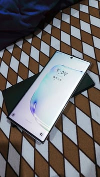 نوت ١٠ بلاس • ٢٥٦ • ضهر مكسور