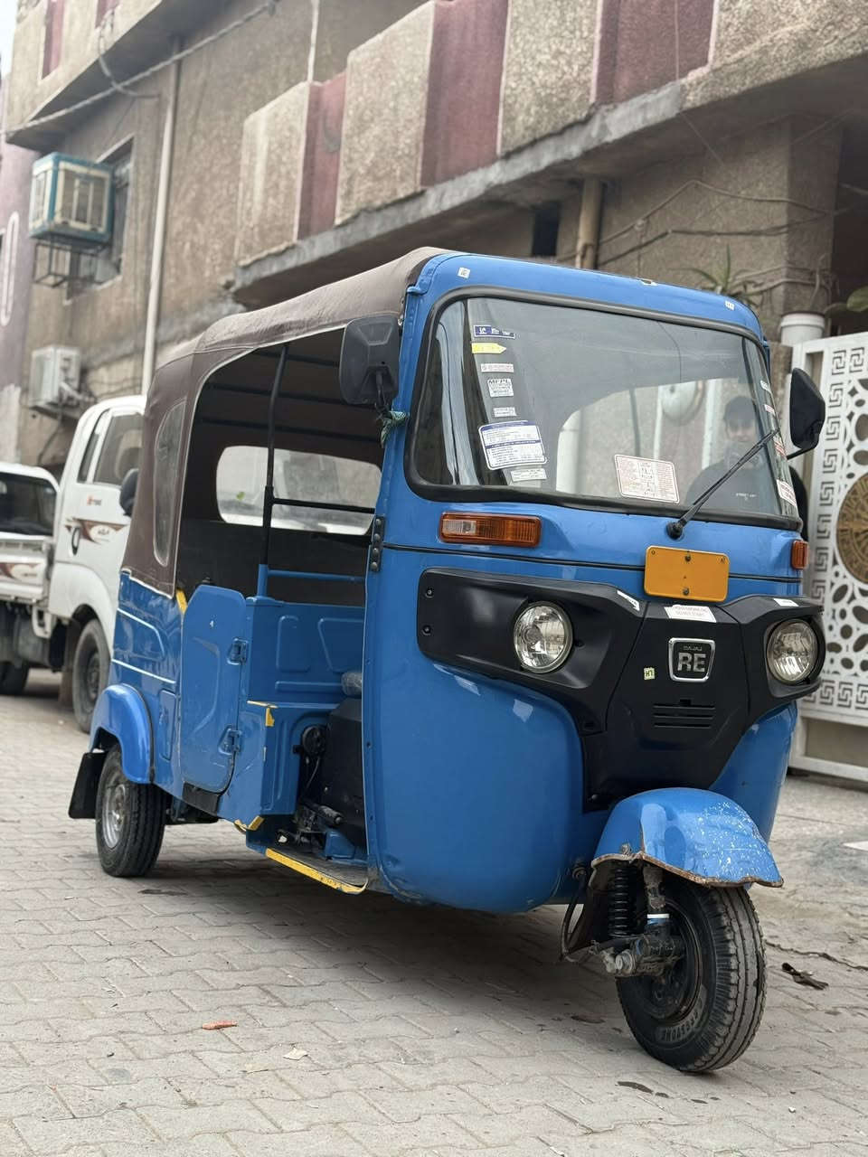 السلام عليكم تكتك موديل 2022 تكتك رقم وسنويه للبيع كفاله عامة من صبغ ولمعجون بيها هاذ الغد مشخوط يرادله تكحيل ***********
