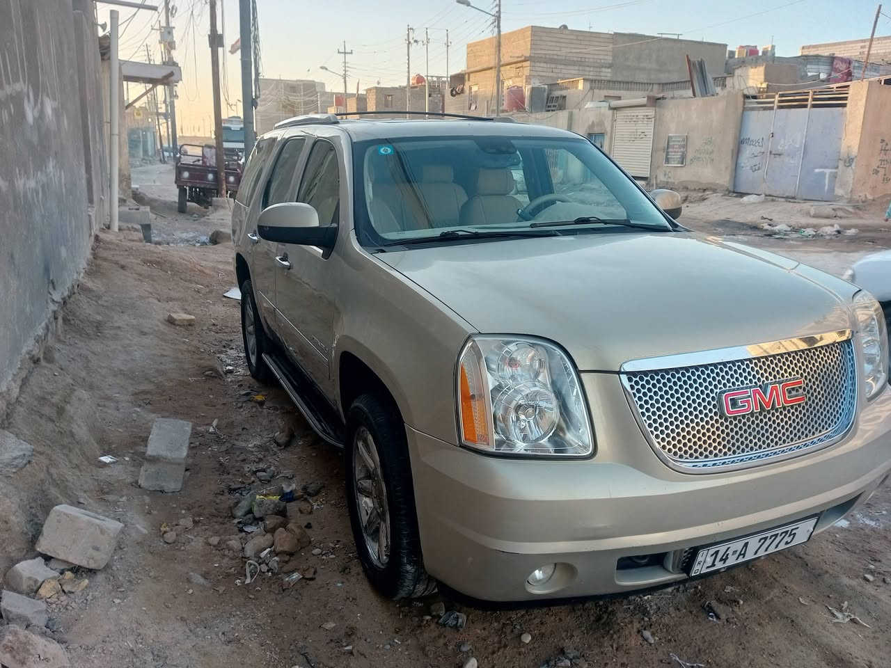 يوكن موديل 2010 بصره
السعر 190 وبيهال مجال البصره الزبير 
***********
