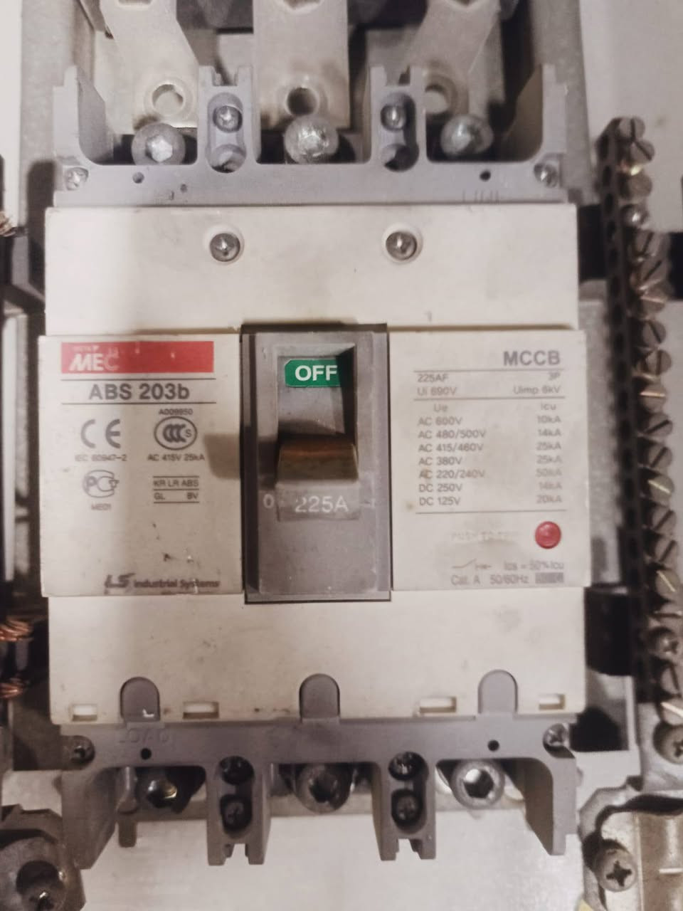 بدي سركت 18 خط اصلي كامل


**إذا كنت صاحب هذا الإعلان وتريد حذفه لأي سبب، رجاءا أرسل رسالة إلى الدعم الفني**