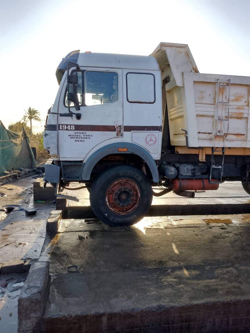 البي لكزز للبيع او مراوس براس تريلة مجموعة نص جياف محرك 35/8 كير 160 برميل
شاصي محرك مكفول  عنوان / بغداد 

سعر 280 ورقة رقم الهاتف ***********
