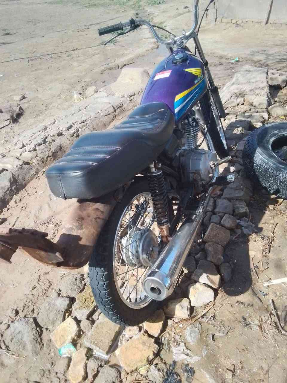 سلام عليكم دراجه اربعه كير كلك كلك كلك  دراجه المكينه 21 والغراض كله جديد دراجه مكفوله لا صوت ولا نضيح دهن ولا دخان مكينه خير من الله ونته تجي وتشوف مكان دوانيه قضاء السدير ***********
