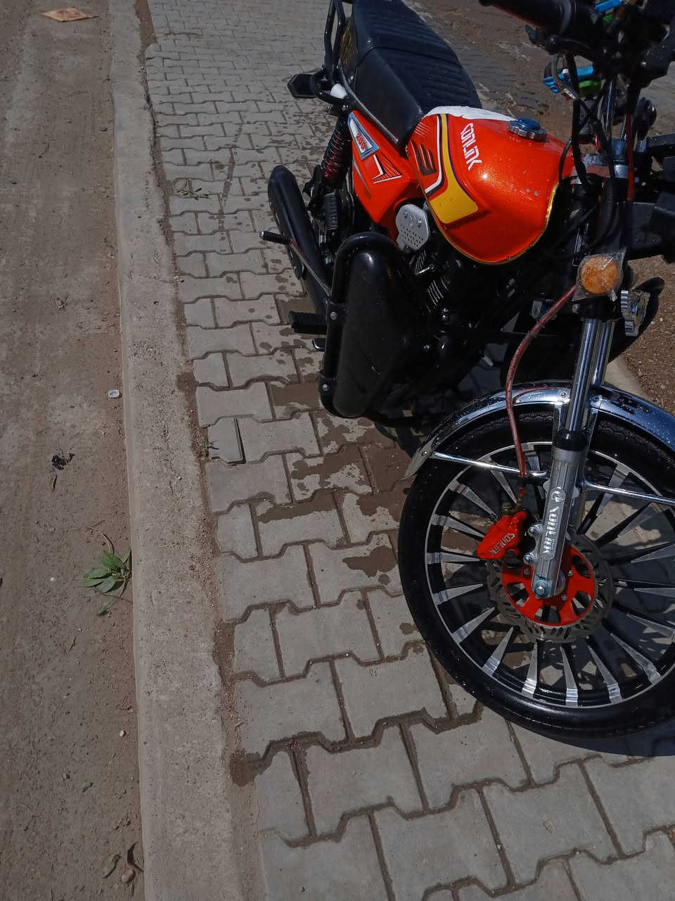 للبيع ٢٠٢٦ ماشيه ٢٠٠٠ جديده *********** واتساب فقط مليون و100
