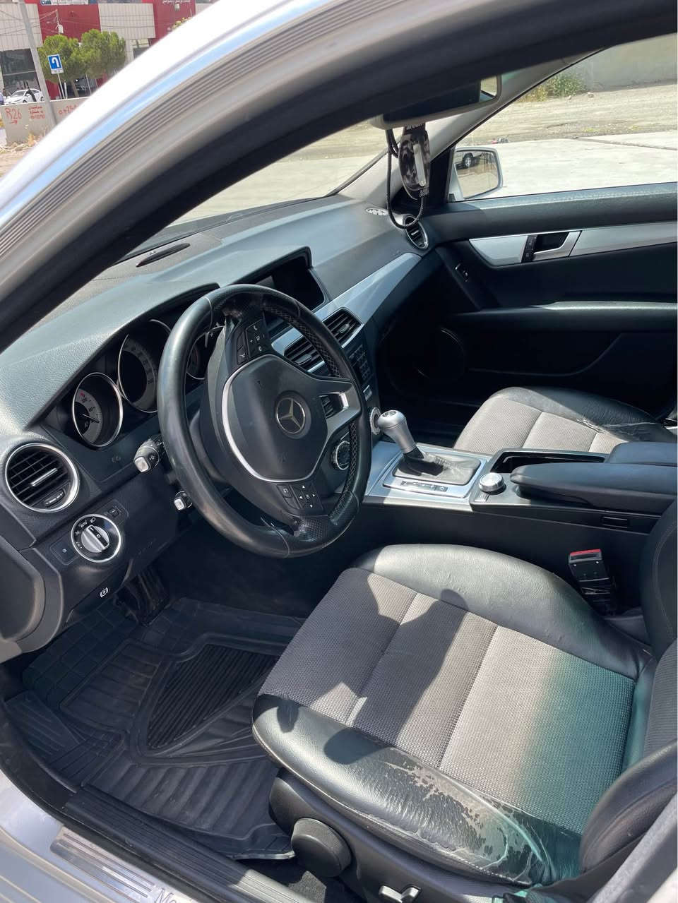 Mercedes 2012 سیرەکە ١ پارچە سبوخە گێرو مەکینە بەشەرت تەقەو رەقە بە شەرت هەموو گیانی بەشەرت سیارەکە زۆر جوان خاوێنە.whats app📲*********** سوران, أربيل
