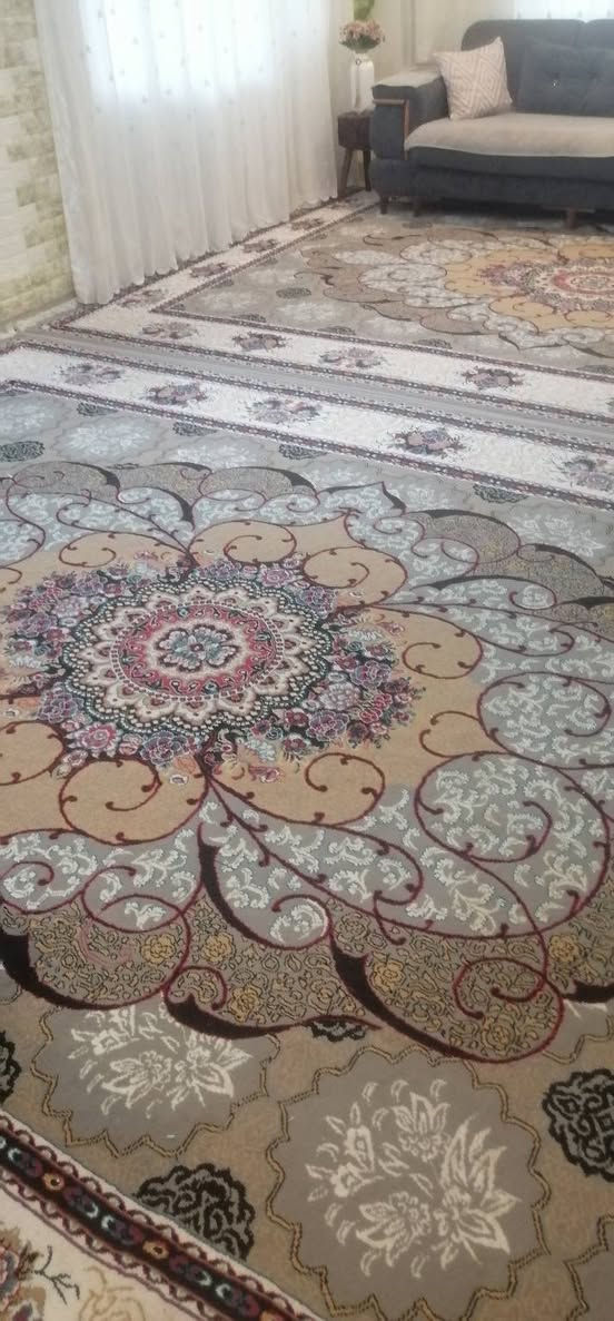 دوو فەرشی ئێرانی ۳×٤ تازەو جوان  ساڵێک ئەبێت کڕدراوە ٥۰۰هەزاری پێدراوە ئێستا ڕەنگەکەی ناگونجێت ئەی فرۆشم هەردووکی۲٥۰هەزاروو معامەلەیەکی کەم...
***********
*********** السليمانية, العراق
