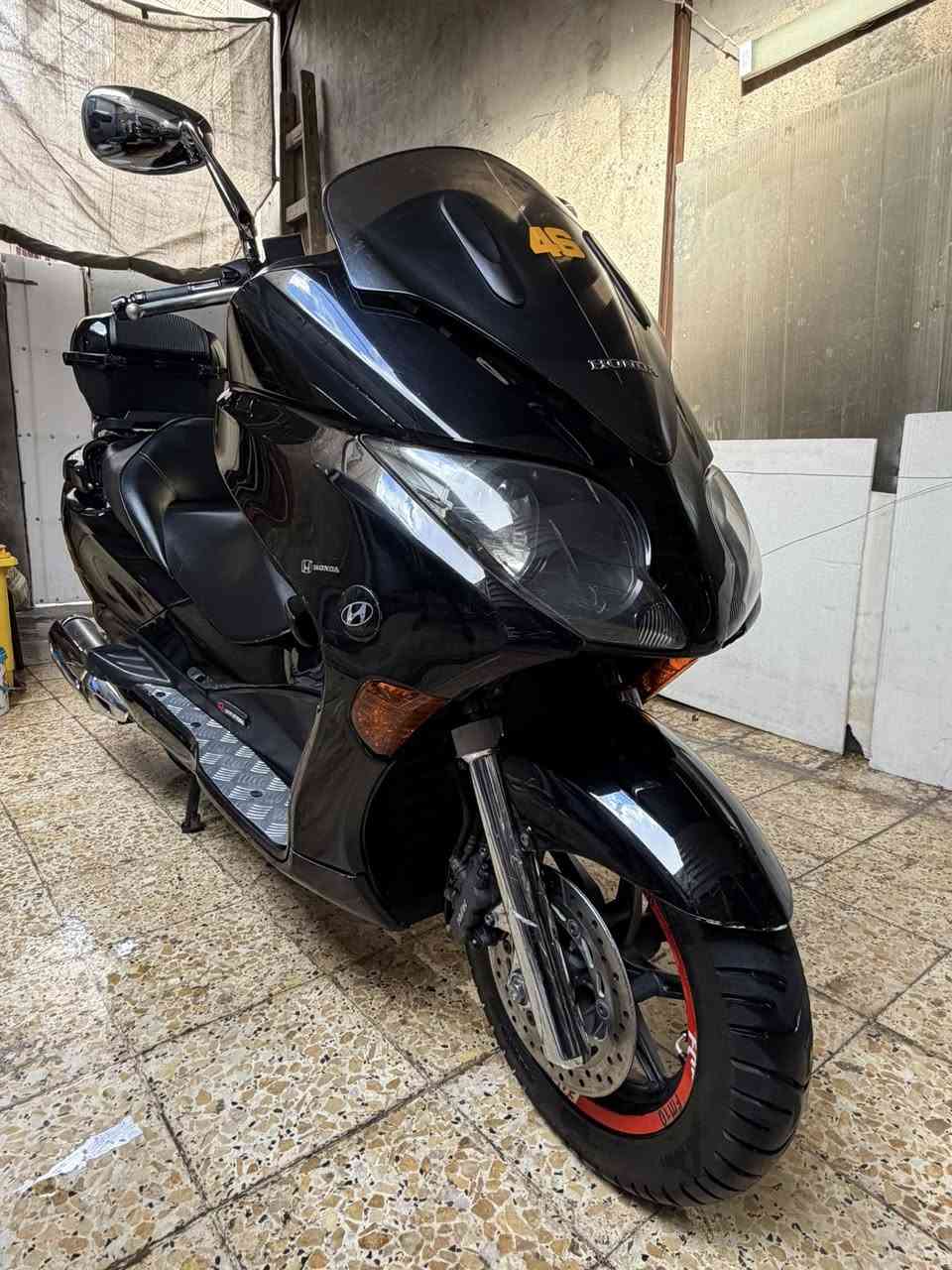 سلام عليكم
فورزه صفر 10 الدراجة جديده مال جناي بدون اي نقص كامله مكمله مكينة بلادية ممفتوحة كفاله
بدون اوراق فقط مكاتبه 
تخم تاير بالجيس 
مكانها بغداد الاعظمية
عارضها ب12 وبيها مجال للشراي 
الدراجة مال والدي الله شاهد 24 بالبيت طابكة
***********
