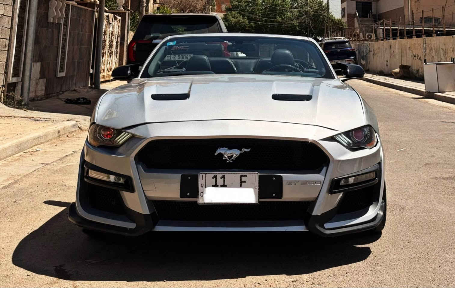 السلام عليكم
رقمي ***********
فورد موستنك 2019 GT - محرك EcoBoost
رقم بغداد الجديد بأسمي / ماشيه 54 الف
المحرك والكير مكفولات من الفتح والتصليح
 اني مستوردها وجان مابيها صبغ ولا تبديل بس بالعراق تعرضت للتخريب ونصبغت عام بدون اي تبديل
مواصفات فول
الكشنات تدفئة و تبريد - شفتات ستيرن - شاشة كبيرة - بصمة - تشغيل عن بعد - رادارات جانبيه وخلفيه - كشنات جلد + تحكم كهرباء - كاميرا خلفيه وبعد هواي مواصفات
السعر 108 وبي مجال بسيط ان شاءالله
مكاني بغداد / السيدية بغداد, العراق
