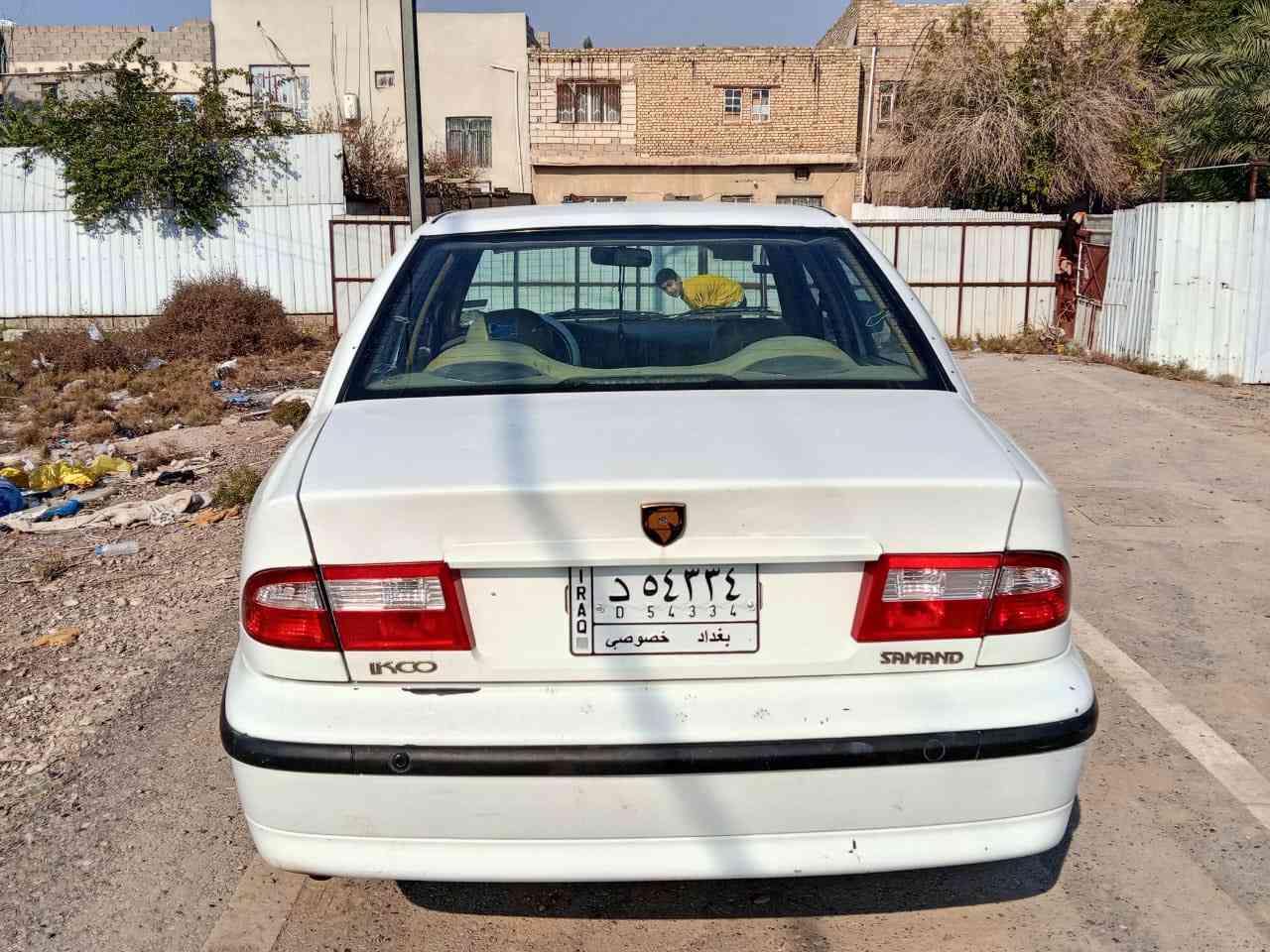 السلام عليكم للبيع سمند ناطق محدثه 17 موديل 2011مشروع وطني  كير ومكينه وتبريد كفاله كهربائيات كلهه شغاله تخم تاير  دوشمه  كشنات والابواب والارضيه  السياره رقم بغدادالسعر ٤٨ وبيها مجال*********** مكاني بغداد
